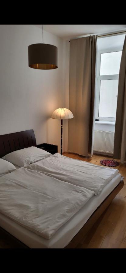 Schoene Altbauwohnung Wien Zentrum Brigittenauer Laende 32 Eksteriør bilde